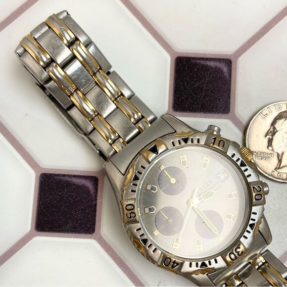 Vintage Pulsar by Seiko Two-Tone Three-Eye Men’s Unisex Chronograph Watch - Picture 14 of 17